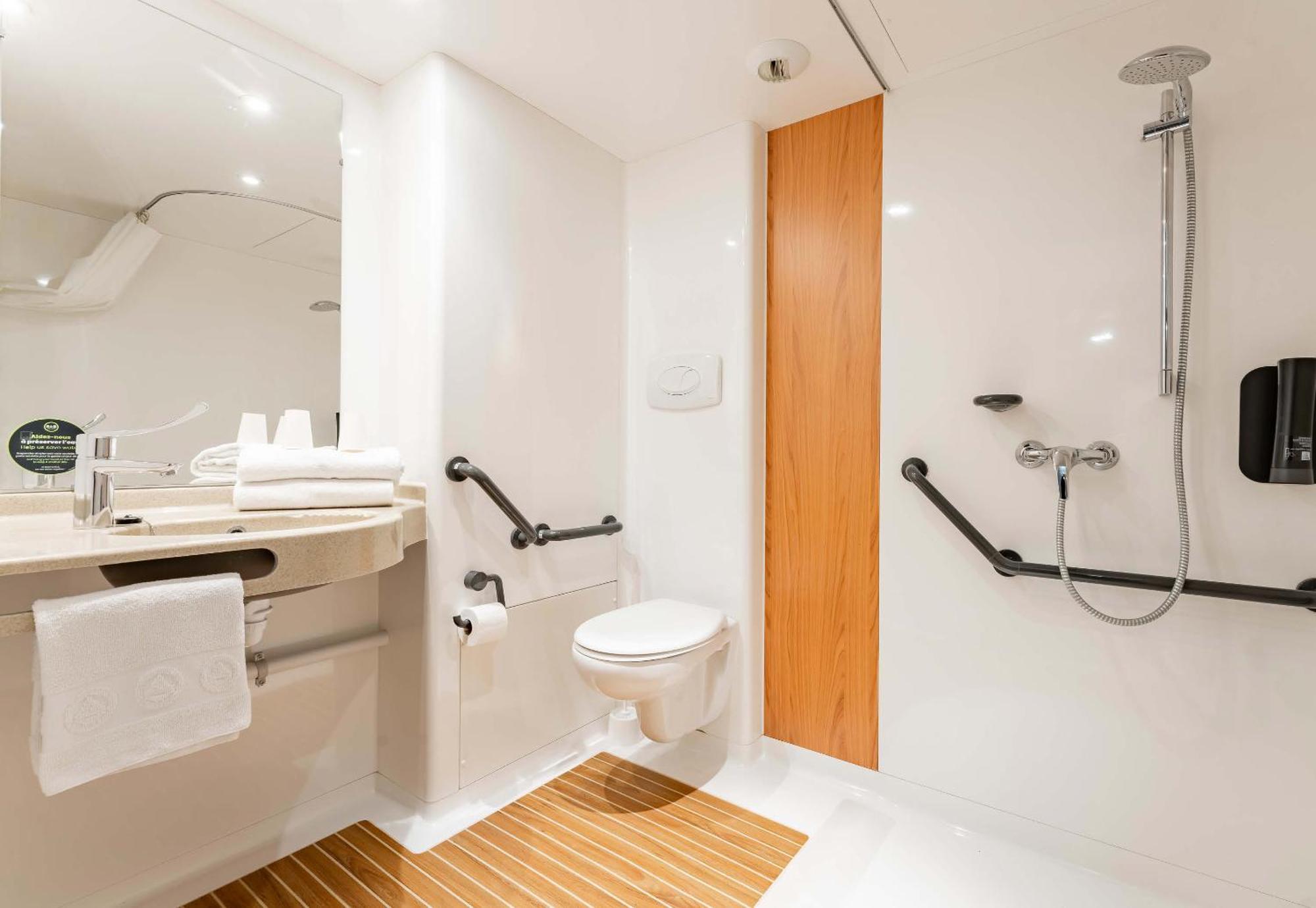 B&B Hotel Maubeuge-Louvroil Eksteriør bilde