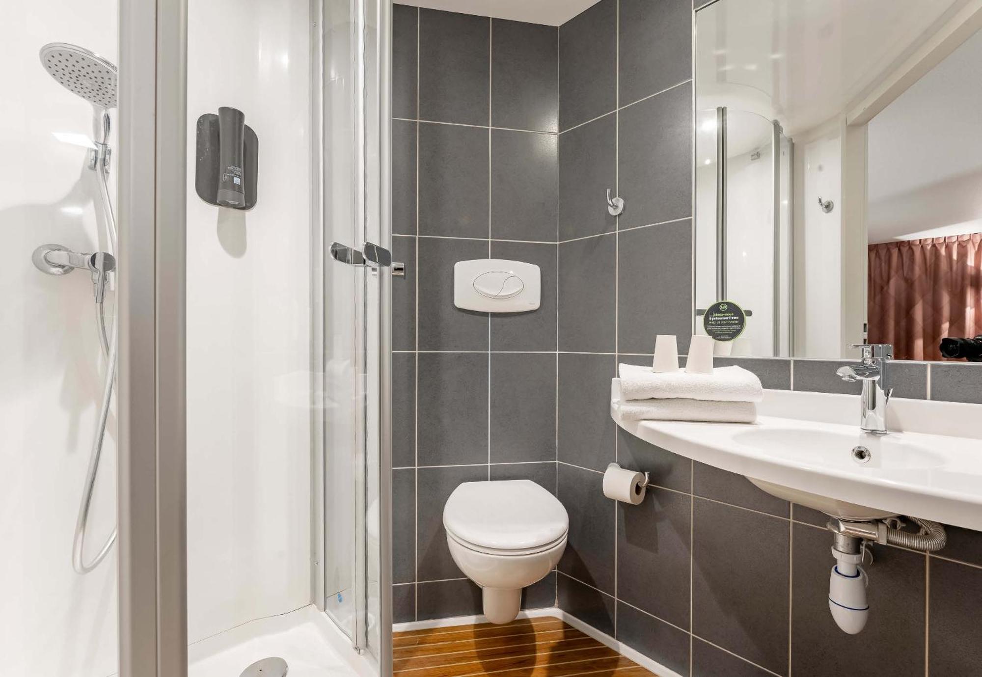 B&B Hotel Maubeuge-Louvroil Eksteriør bilde